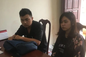 Nữ sinh viên cùng người tình dùng dao cướp shop quần áo