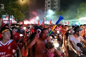 Thủ tướng chúc mừng HLV Park Hang-seo và Olympic Việt Nam