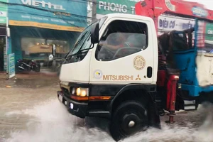 TP.HCM, Bình Dương… hứng cơn mưa ‘vàng’