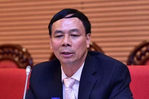 Cấm lái xe dùng rượu bia: Phải sửa Luật Giao thông đường bộ!