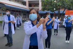 Thích thú những clip chống COVID-19 của các bệnh viện