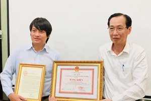 Phó Chủ tịch nước gửi thư khen người chế ATM gạo