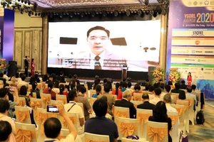 Hơn 100 chuyên gia hàng đầu bàn về tai mũi họng