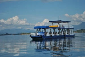 Nguyên Tổng Bí thư, Chủ tịch nước Lào an toàn trong vụ lật tàu