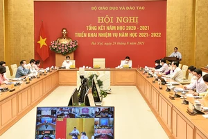 Thủ tướng: Làm những gì có thể để các cháu được tiêm vaccine