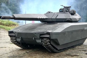 Khám phá sức mạnh siêu tăng PL-01 và công nghệ tàng hình trên xe tăng 