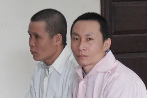 Bán bò đi buôn heroin lãnh 14 năm tù