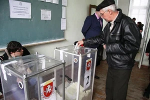 Chùm ảnh cử tri bỏ phiếu ở Crimea
