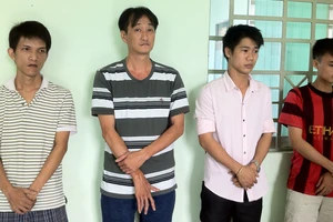 Phá đường dây cá độ bóng đá tại quán cà phê 