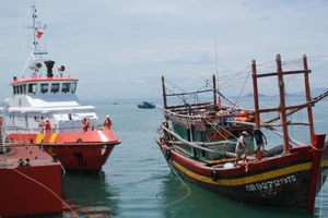 Tàu cá và bảy ngư dân gặp nạn đã thoát khỏi “móng vuốt” của Thần Sấm