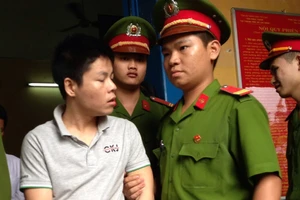 Cướp, giết hàng loạt, cuồng sát người tình và cha dượng 