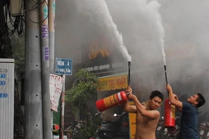 Cháy nổ ngay trung tâm Sài Gòn, 1 người bị thương 