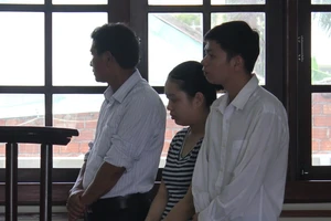 Bắt nhóm làm giả giấy tờ xuất cảnh sang Hàn Quốc