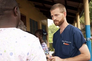 Bệnh nhân nhiễm Ebola thứ hai của Mỹ đã được xuất viện