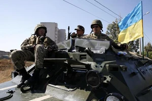 Ukraine: Giành nhau từng tấc đất trước lệnh ngừng bắn