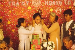 Độc: Bộ ảnh cưới phong cách những năm “một nghìn chín trăm - hồi đó” 