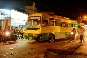 Hai ngày, hai vụ tai nạn xe buýt, người chết, người hoảng loạn 