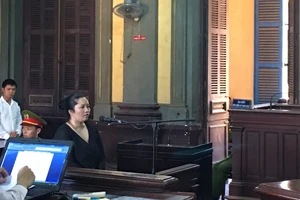 Vợ nguyên bí thư xã đốt xác phi tang tiếp tục hầu tòa