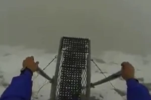 Cảm giác nhảy dù vách núi sẽ như thế nào?