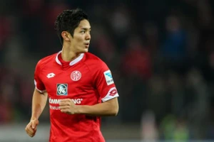 M.U chi 10 triệu bảng mua chân sút người Nhật Bản