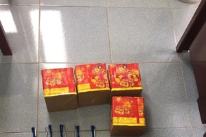 Phát hiện người dân trữ lựu đạn, pháo và kíp nổ mìn