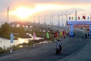 Cà Mau chấm dứt 'lụy đò'