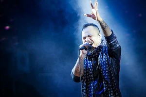 Cư dân mạng tiễn biệt ca sĩ Trần Lập