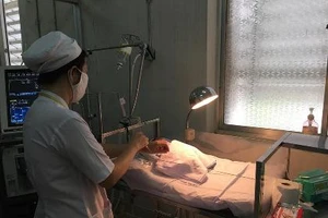 Sản phụ không tiền xin về nhà chết, được bệnh viện mổ cứu sống