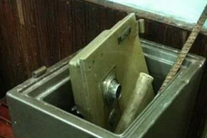 Nam sinh phá két nhà trường trộm tiền tỉ, hôm sau đi học bình thường 