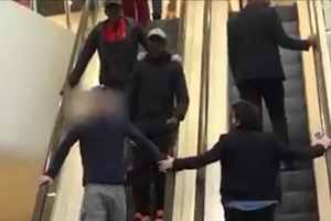 Chết cười thanh niên giở trò tán tỉnh người đồng giới 