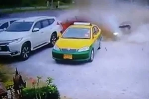 Người đàn ông thoát chết hi hữu sau tai nạn kinh hoàng