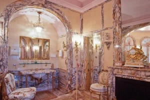 Trầm trồ trước biệt thự dát vàng của tổng thống Mỹ