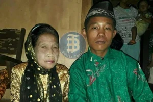 Sốc: Chú rể 16, cô dâu 71 và của hồi môn 15 USD