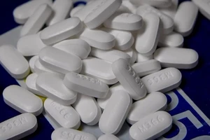 Từ chối kê đơn, bác sĩ bị bắn chết