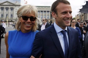 Vợ tổng thống Pháp nói gì về cuộc hôn nhân đũa lệch?