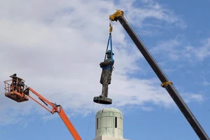 Ông Trump nổi giận vì tượng đài nội chiến bị dẹp bỏ