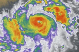 Thêm siêu bão lăm le đe dọa Mỹ 