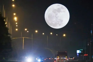 Trăng tròn, lái xe dễ gây tai nạn hơn ngày thường?