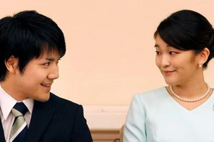 Đám cưới của công chúa Nhật bất ngờ bị hoãn