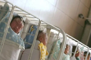 Em bé chào đời 4 năm sau ngày cha mẹ mất