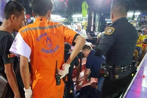 Du khách tử vong khi xem ... sexy show ở Thái Lan