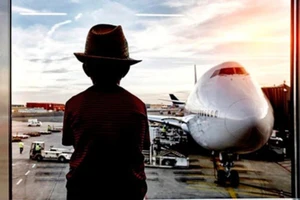 Cậu bé Úc 12 tuổi 'đi bụi' đến Bali bằng thẻ tín dụng của mẹ