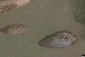 12 hố tử thần xuất hiện bí ẩn ở Florida