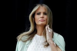 Đệ nhất phu nhân Melania Trump nhập viện 