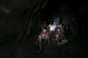 Cách nào mà đội bóng nhí Thái Lan sống sót trong hang động?