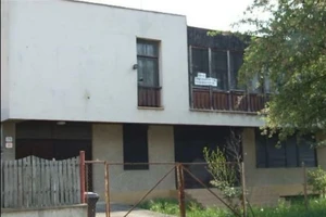 Bị bắt vì tra tấn hàng xóm bằng 1 bản nhạc trong suốt 16 năm