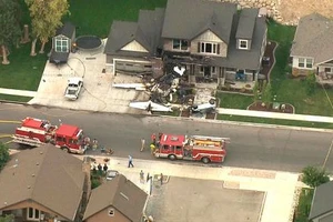 Sau cãi nhau với vợ, phi công lái máy bay đâm vào nhà tự sát