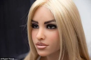 Canada đưa búp bê tình dục vào... nhà thổ