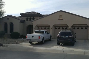 Cháu 11 tuổi bắn chết bà rồi tự sát sau khi bị bắt dọn phòng