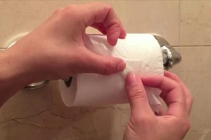 Bị phạt 40 triệu vì lấy cắp một cuộn giấy vệ sinh